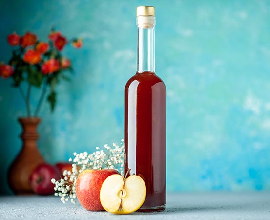 few-drops-of-apple-cider-vinegar-for-better-health-happiest-health