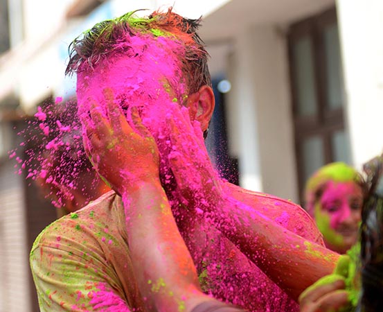 Holi Color Powder - 7 Easy Tips For Planning Your Own Holi Festival